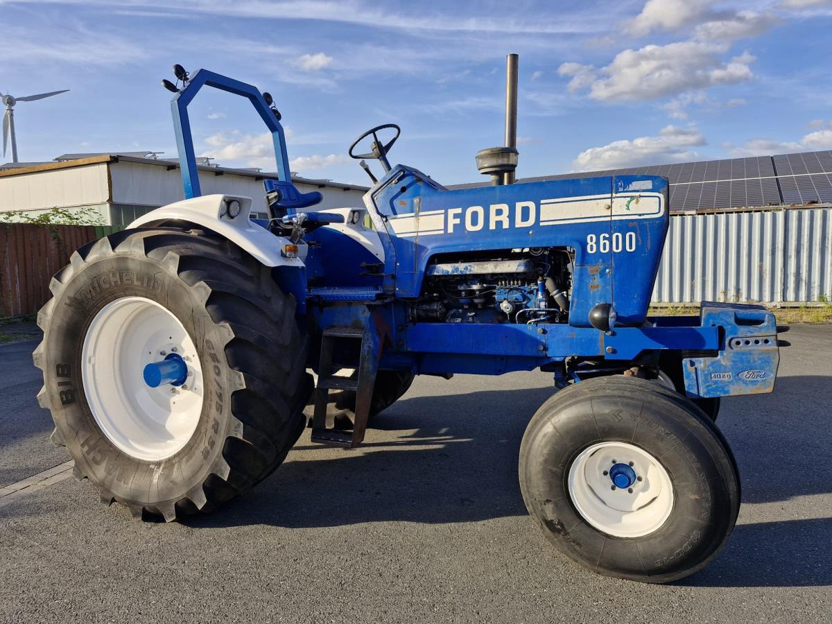 Ford 8600 - Traktor: slika Ford 8600 - Traktor Ford 8600 - Traktor: slika Ford 8600 - Traktor