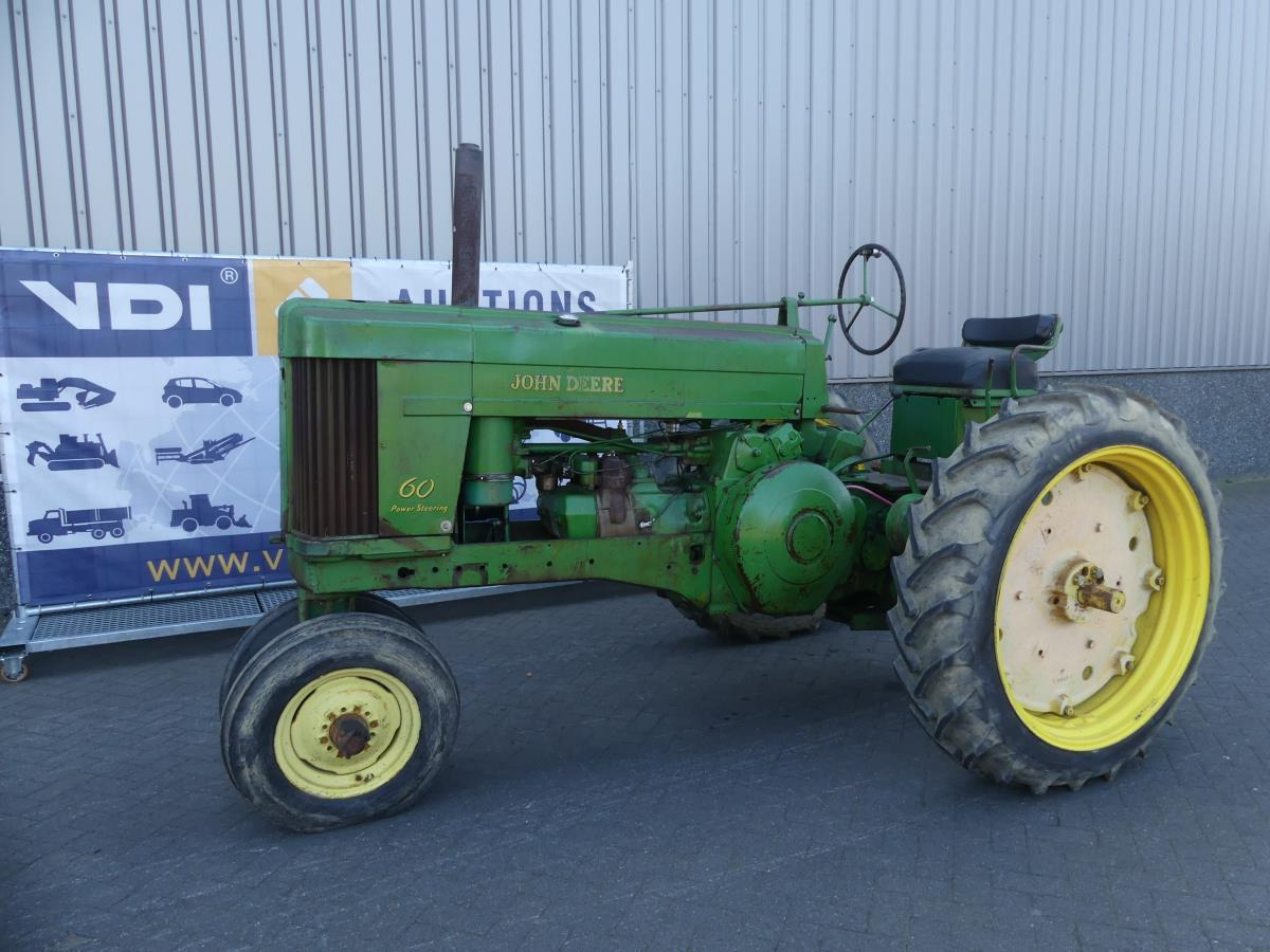 John-Deere 60 - Traktor: slika John-Deere 60 - Traktor John-Deere 60 - Traktor: slika John-Deere 60 - Traktor