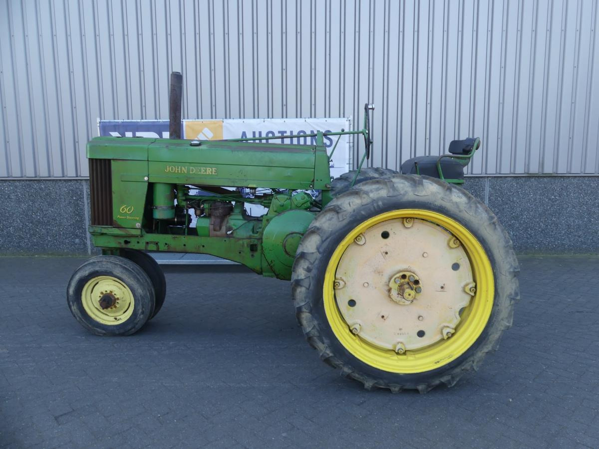 John-Deere 60 - Traktor: slika John-Deere 60 - Traktor John-Deere 60 - Traktor: slika John-Deere 60 - Traktor