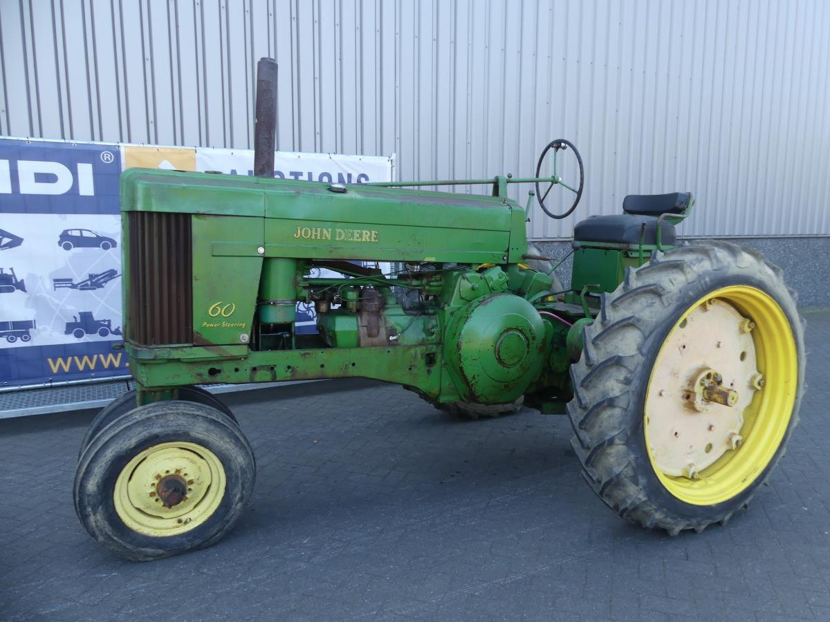 John-Deere 60 - Traktor: slika John-Deere 60 - Traktor John-Deere 60 - Traktor: slika John-Deere 60 - Traktor