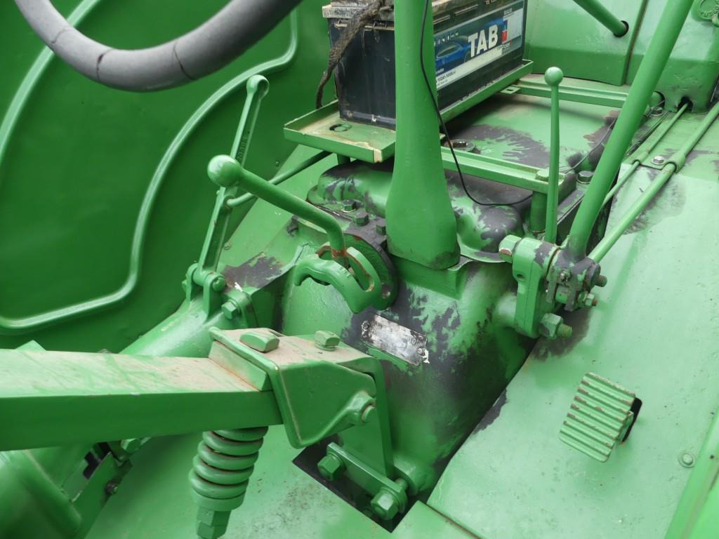 Traktor John-Deere D: slika Traktor John-Deere D Traktor John-Deere D: slika Traktor John-Deere D