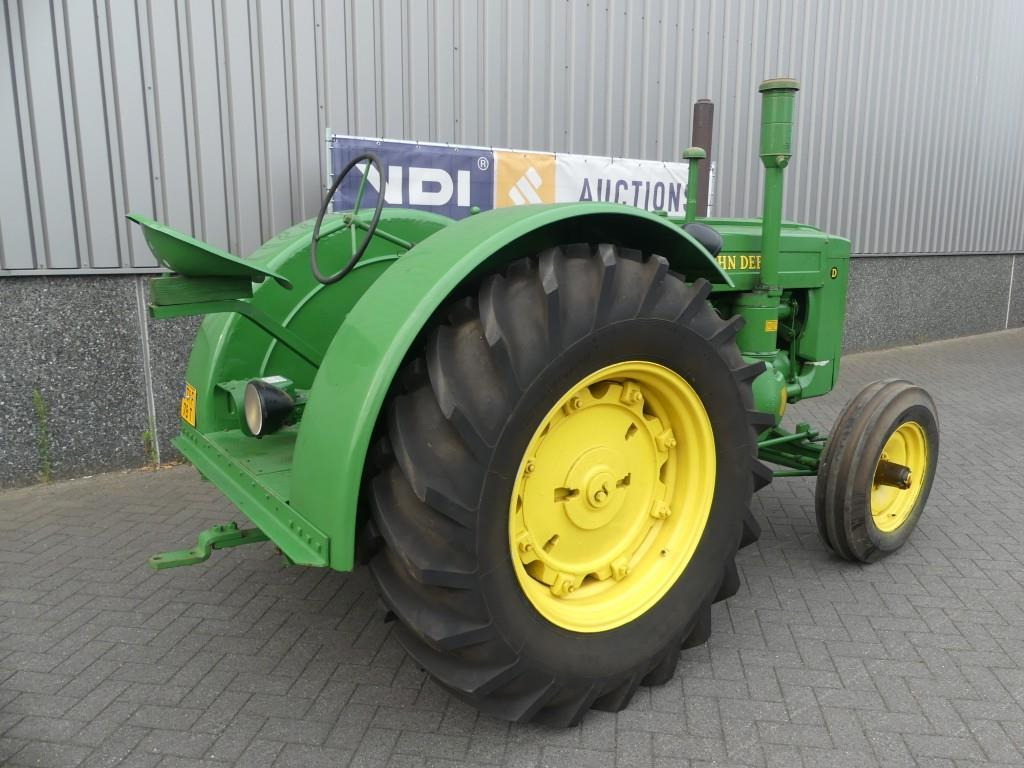 Traktor John-Deere D: slika Traktor John-Deere D Traktor John-Deere D: slika Traktor John-Deere D