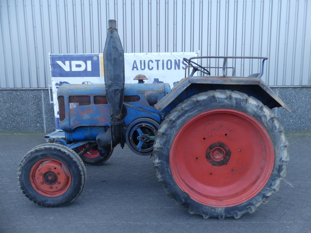 Lanz-Bulldog D2416 - Traktor: slika Lanz-Bulldog D2416 - Traktor Lanz-Bulldog D2416 - Traktor: slika Lanz-Bulldog D2416 - Traktor