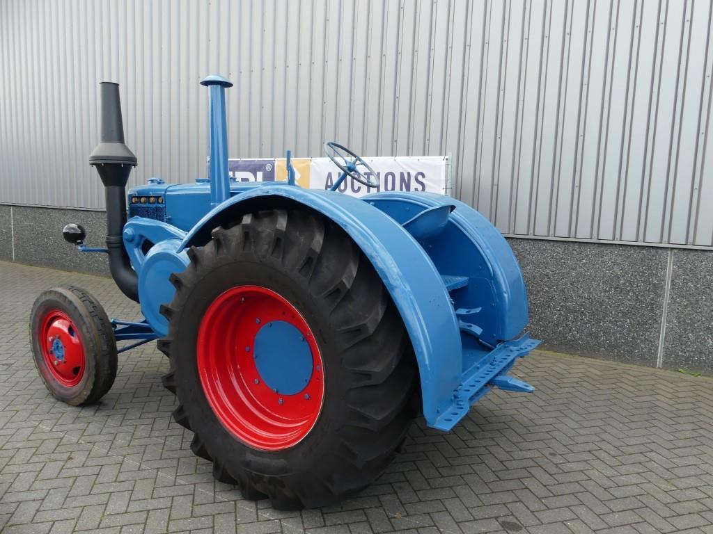 Lanz Bulldog D9515 - Traktor: slika Lanz Bulldog D9515 - Traktor Lanz Bulldog D9515 - Traktor: slika Lanz Bulldog D9515 - Traktor