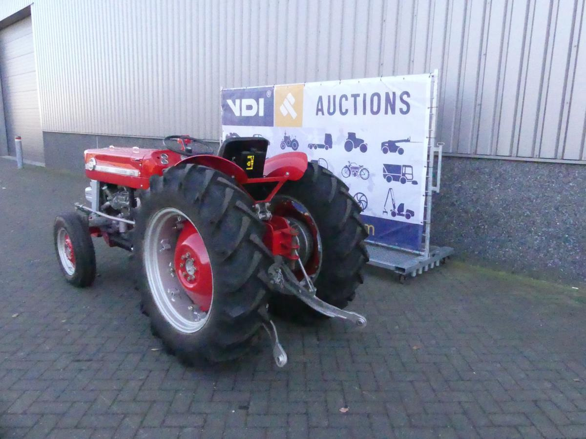 Massey-Ferguson 135 Vinyard - Traktor: slika Massey-Ferguson 135 Vinyard - Traktor Massey-Ferguson 135 Vinyard - Traktor: slika Massey-Ferguson 135 Vinyard - Traktor