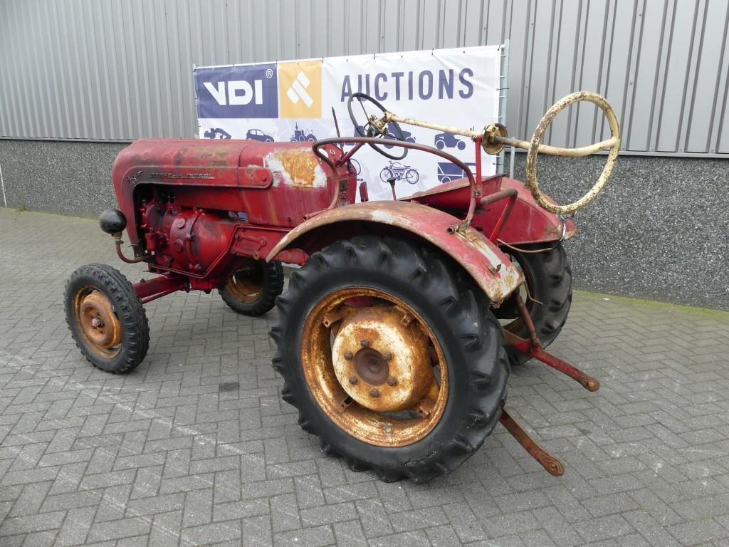 Porsche 106L - Traktor: slika Porsche 106L - Traktor Porsche 106L - Traktor: slika Porsche 106L - Traktor