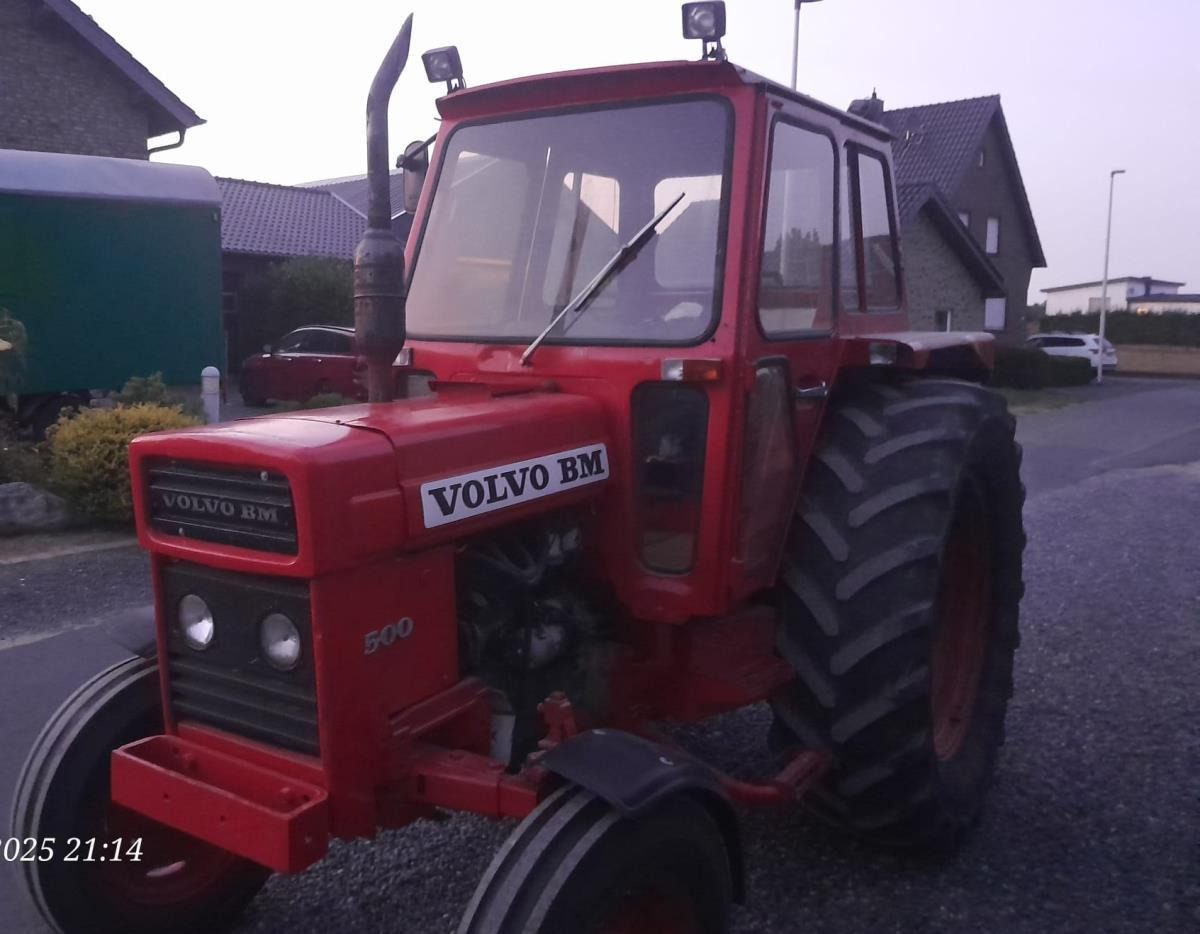 Volvo BM 500/2200 - Traktor: slika Volvo BM 500/2200 - Traktor Volvo BM 500/2200 - Traktor: slika Volvo BM 500/2200 - Traktor