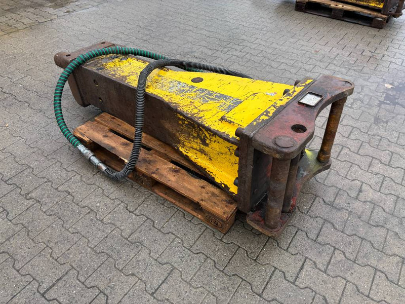 Atlas-Copco Epiroc MB1500 DP - Hidraulični čekić za Građevinski strojevi: slika Atlas-Copco Epiroc MB1500 DP - Hidraulični čekić za Građevinski strojevi Atlas-Copco Epiroc MB1500 DP - Hidraulični čekić za Građevinski strojevi: slika Atlas-Copco Epiroc MB1500 DP - Hidraulični čekić za Građevinski strojevi