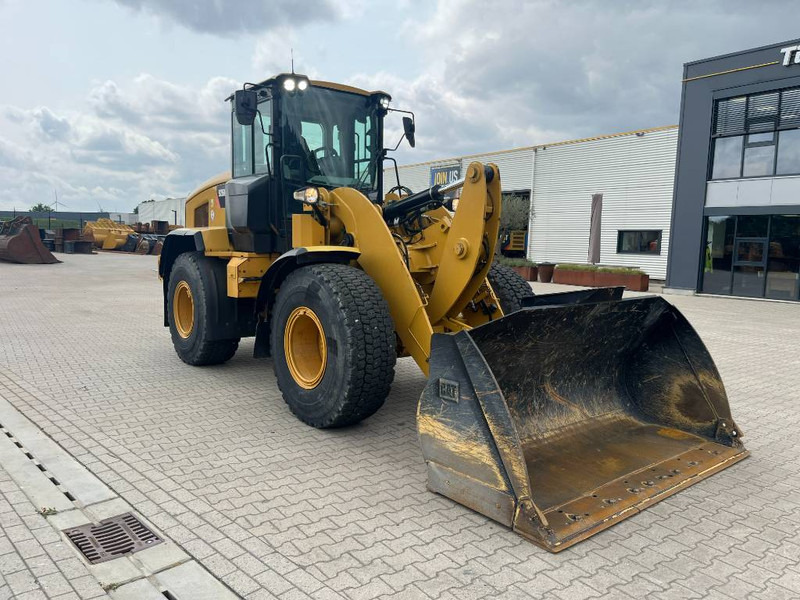 Cat 926M - Utovarivač na kotačima: slika Cat 926M - Utovarivač na kotačima Cat 926M - Utovarivač na kotačima: slika Cat 926M - Utovarivač na kotačima