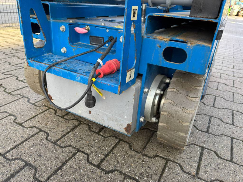 Škarasta podizna platforma Yamei MS1330: slika Škarasta podizna platforma Yamei MS1330