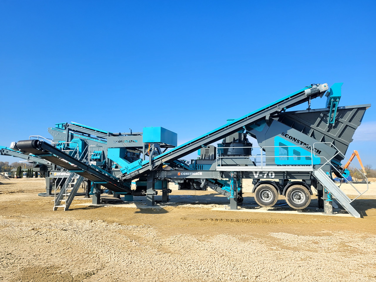 Constmach Mobiler Brecher mit vertikaler Welle und einer Kapazität von 200 t/h - Mobilna drobilica: slika Constmach Mobiler Brecher mit vertikaler Welle und einer Kapazität von 200 t/h - Mobilna drobilica Constmach Mobiler Brecher mit vertikaler Welle und einer Kapazität von 200 t/h - Mobilna drobilica: slika Constmach Mobiler Brecher mit vertikaler Welle und einer Kapazität von 200 t/h - Mobilna drobilica