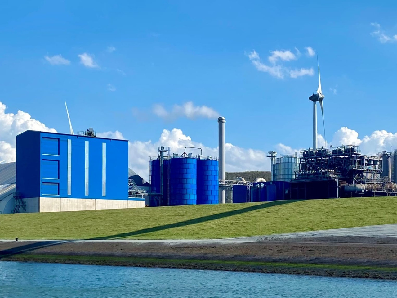 Constmach Silo à Ciment d'une Capacité de 1000 Tonnes - Silos za cement: slika Constmach Silo à Ciment d'une Capacité de 1000 Tonnes - Silos za cement Constmach Silo à Ciment d'une Capacité de 1000 Tonnes - Silos za cement: slika Constmach Silo à Ciment d'une Capacité de 1000 Tonnes - Silos za cement