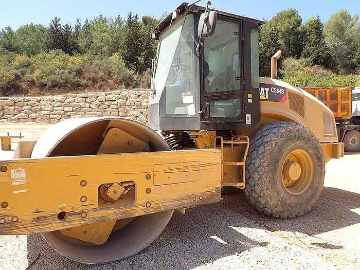 CAT CS64B - Vibro ploča: slika CAT CS64B - Vibro ploča CAT CS64B - Vibro ploča: slika CAT CS64B - Vibro ploča