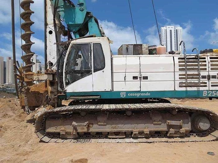 Casagrande B250 - Platforma za bušenje: slika Casagrande B250 - Platforma za bušenje Casagrande B250 - Platforma za bušenje: slika Casagrande B250 - Platforma za bušenje