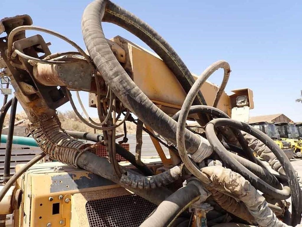 Putzmeister SPM4210 - Oprema za beton/ Betoniranje: slika Putzmeister SPM4210 - Oprema za beton/ Betoniranje Putzmeister SPM4210 - Oprema za beton/ Betoniranje: slika Putzmeister SPM4210 - Oprema za beton/ Betoniranje
