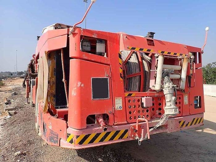 Platforma za bušenje Sandvik DT821 C: slika Platforma za bušenje Sandvik DT821 C