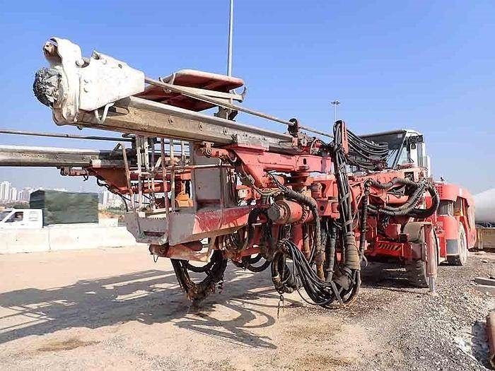 Sandvik DT821 C - Platforma za bušenje: slika Sandvik DT821 C - Platforma za bušenje Sandvik DT821 C - Platforma za bušenje: slika Sandvik DT821 C - Platforma za bušenje
