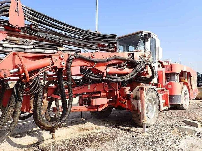 Platforma za bušenje Sandvik DT821 C: slika Platforma za bušenje Sandvik DT821 C