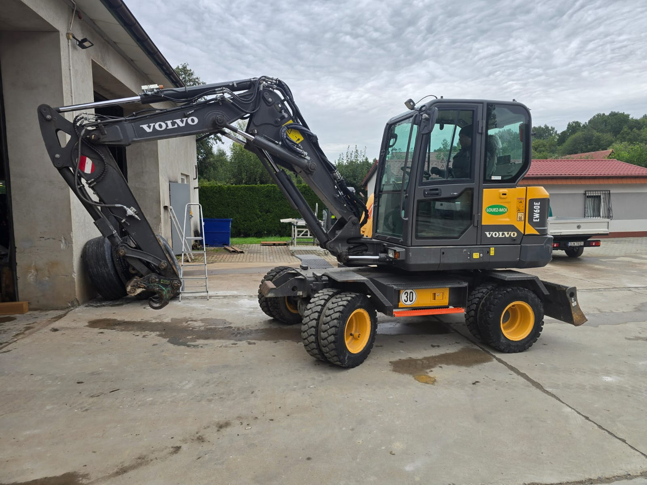 VOLVO EW 60E - Bager na kotačima: slika VOLVO EW 60E - Bager na kotačima VOLVO EW 60E - Bager na kotačima: slika VOLVO EW 60E - Bager na kotačima