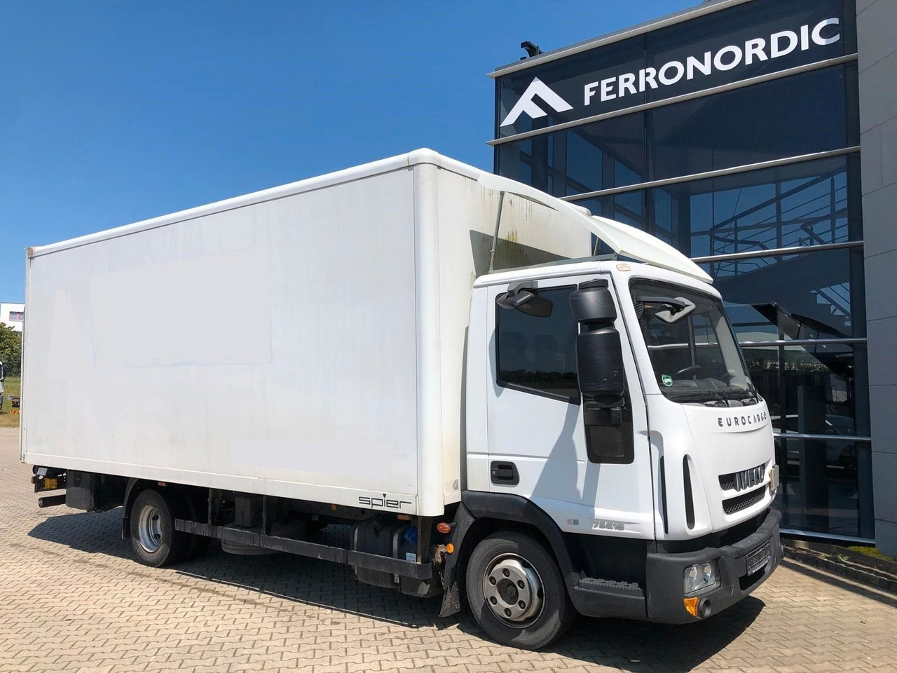 Iveco 75 E 190 Koffer*LBW*Schalter*Blatt/Luft*Klima - Dostavno vozilo sa zatvorenim sandukom: slika Iveco 75 E 190 Koffer*LBW*Schalter*Blatt/Luft*Klima - Dostavno vozilo sa zatvorenim sandukom Iveco 75 E 190 Koffer*LBW*Schalter*Blatt/Luft*Klima - Dostavno vozilo sa zatvorenim sandukom: slika Iveco 75 E 190 Koffer*LBW*Schalter*Blatt/Luft*Klima - Dostavno vozilo sa zatvorenim sandukom