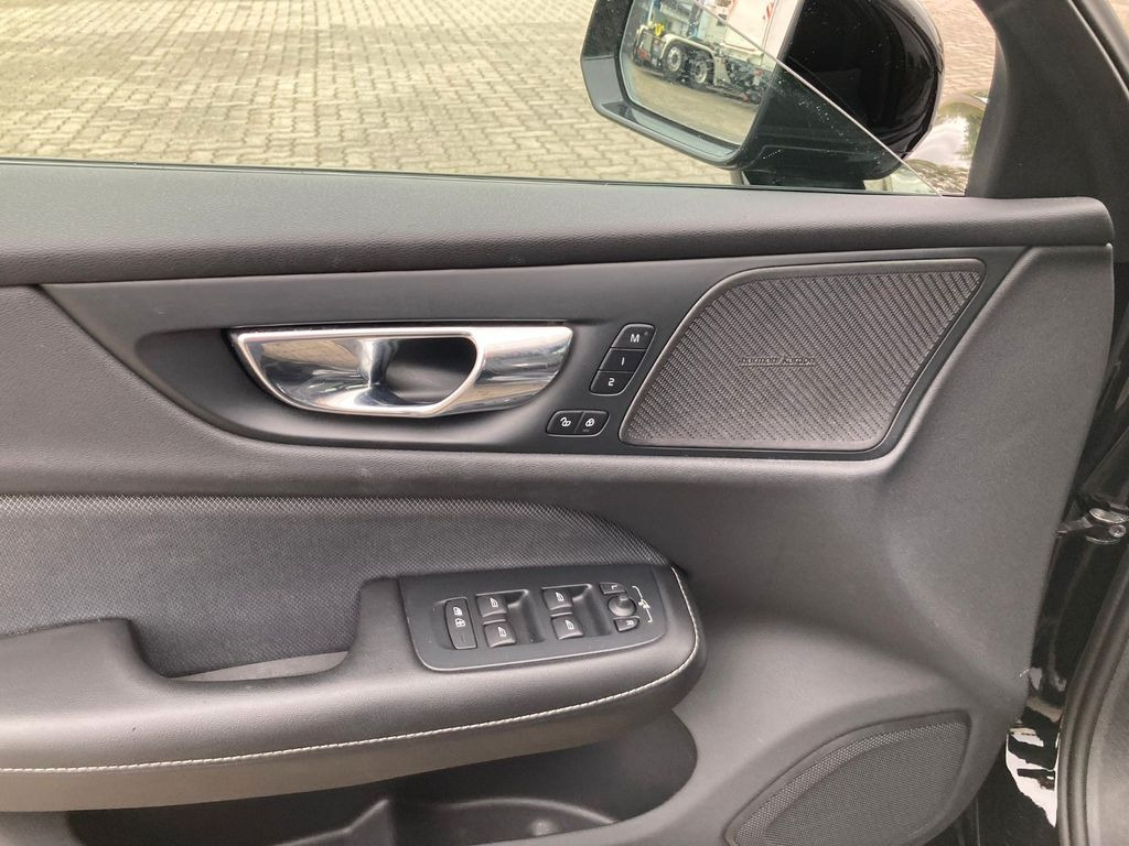Volvo S60 T5 Lim. R-Design - Automobil: slika Volvo S60 T5 Lim. R-Design - Automobil Volvo S60 T5 Lim. R-Design - Automobil: slika Volvo S60 T5 Lim. R-Design - Automobil