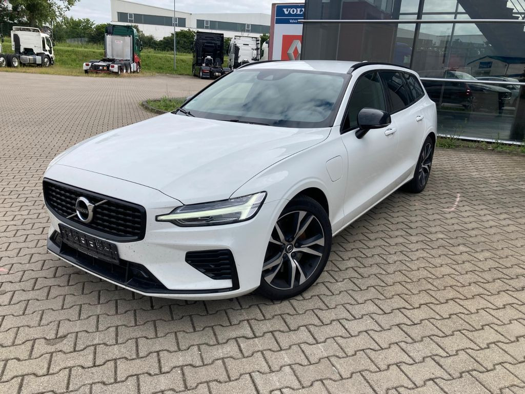 Volvo V60 T6 AWD R-Design Expression Recharge Plug-In - Automobil: slika Volvo V60 T6 AWD R-Design Expression Recharge Plug-In - Automobil Volvo V60 T6 AWD R-Design Expression Recharge Plug-In - Automobil: slika Volvo V60 T6 AWD R-Design Expression Recharge Plug-In - Automobil