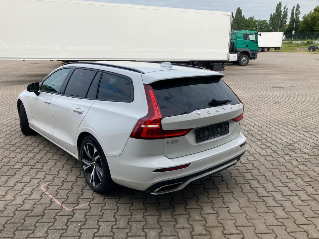 Volvo V60 T6 AWD R-Design Expression Recharge Plug-In - Automobil: slika Volvo V60 T6 AWD R-Design Expression Recharge Plug-In - Automobil Volvo V60 T6 AWD R-Design Expression Recharge Plug-In - Automobil: slika Volvo V60 T6 AWD R-Design Expression Recharge Plug-In - Automobil