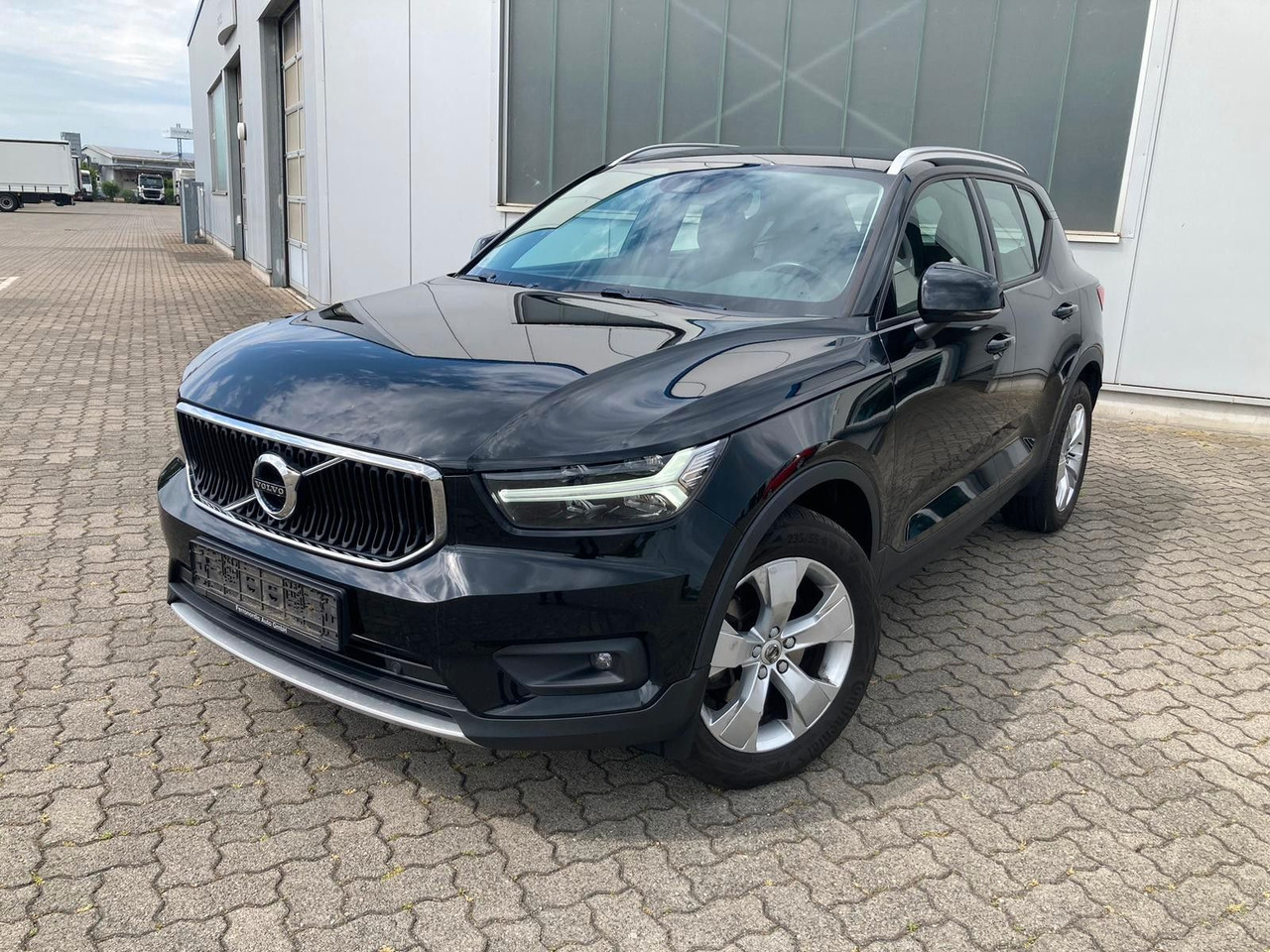 Volvo XC 40 D3 Momentum Pro AWD - SUV: slika Volvo XC 40 D3 Momentum Pro AWD - SUV Volvo XC 40 D3 Momentum Pro AWD - SUV: slika Volvo XC 40 D3 Momentum Pro AWD - SUV