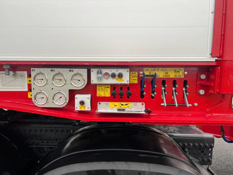 Faymonville MultiMax F-S48-1AAA - Poluprikolica s niskim utovarivačem: slika Faymonville MultiMax F-S48-1AAA - Poluprikolica s niskim utovarivačem Faymonville MultiMax F-S48-1AAA - Poluprikolica s niskim utovarivačem: slika Faymonville MultiMax F-S48-1AAA - Poluprikolica s niskim utovarivačem
