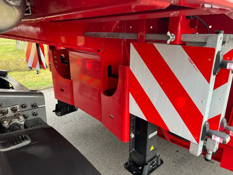 Goldhofer STN-L 4 (245) A RM2 Stepstar - Poluprikolica s niskim utovarivačem: slika Goldhofer STN-L 4 (245) A RM2 Stepstar - Poluprikolica s niskim utovarivačem Goldhofer STN-L 4 (245) A RM2 Stepstar - Poluprikolica s niskim utovarivačem: slika Goldhofer STN-L 4 (245) A RM2 Stepstar - Poluprikolica s niskim utovarivačem