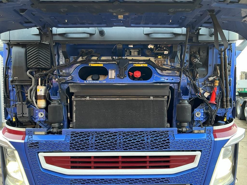 Tegljač Volvo FH 13.500 6x4 Tandem lift: slika Tegljač Volvo FH 13.500 6x4 Tandem lift