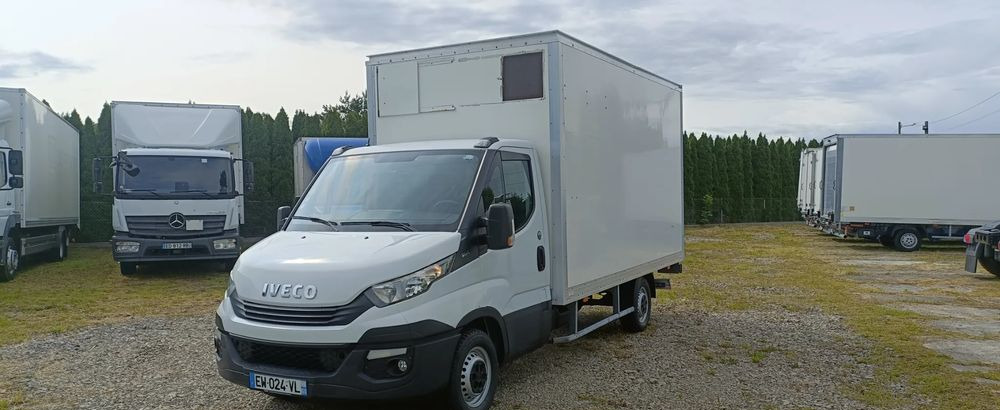 Iveco Daily 35S16 - Dostavno vozilo sa zatvorenim sandukom: slika Iveco Daily 35S16 - Dostavno vozilo sa zatvorenim sandukom Iveco Daily 35S16 - Dostavno vozilo sa zatvorenim sandukom: slika Iveco Daily 35S16 - Dostavno vozilo sa zatvorenim sandukom