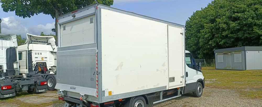 Iveco Daily 35S16 - Dostavno vozilo sa zatvorenim sandukom: slika Iveco Daily 35S16 - Dostavno vozilo sa zatvorenim sandukom Iveco Daily 35S16 - Dostavno vozilo sa zatvorenim sandukom: slika Iveco Daily 35S16 - Dostavno vozilo sa zatvorenim sandukom