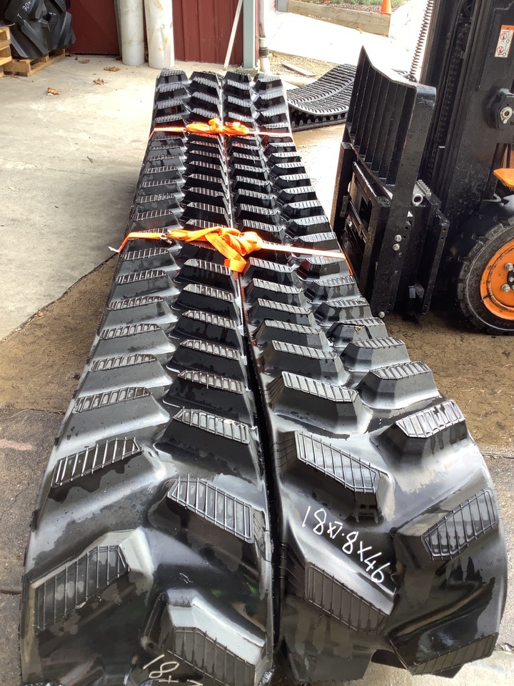 John Deere - Chenilles agricoles en caoutchouc GTW TankTuff - Gusjenice za Traktor gusjeničar: slika John Deere - Chenilles agricoles en caoutchouc GTW TankTuff - Gusjenice za Traktor gusjeničar John Deere - Chenilles agricoles en caoutchouc GTW TankTuff - Gusjenice za Traktor gusjeničar: slika John Deere - Chenilles agricoles en caoutchouc GTW TankTuff - Gusjenice za Traktor gusjeničar