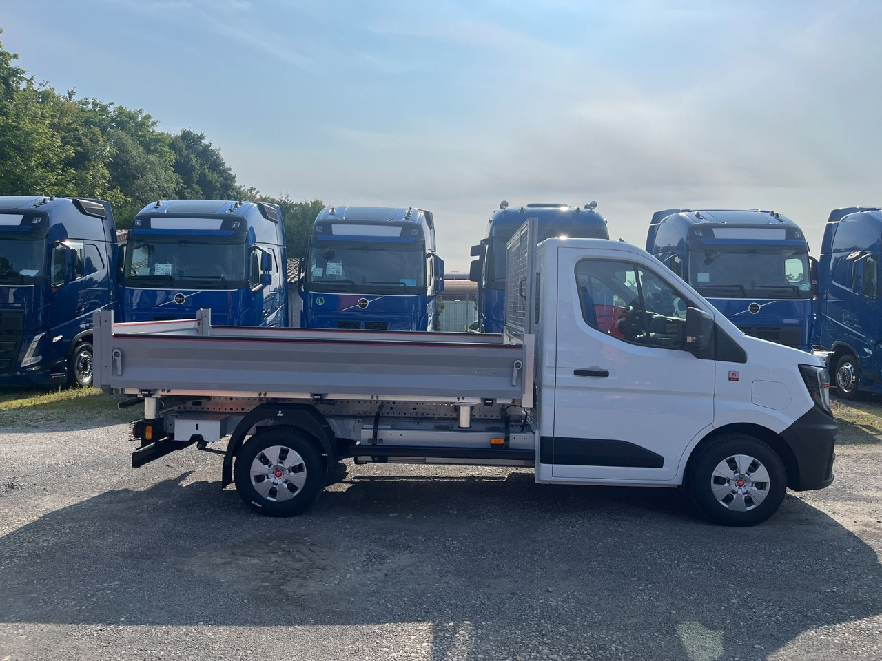 Renault MASTER ELEKTRO DREISEITENKIPPER - Mali kamion kiper, Električno dostavno vozilo: slika Renault MASTER ELEKTRO DREISEITENKIPPER - Mali kamion kiper, Električno dostavno vozilo Renault MASTER ELEKTRO DREISEITENKIPPER - Mali kamion kiper, Električno dostavno vozilo: slika Renault MASTER ELEKTRO DREISEITENKIPPER - Mali kamion kiper, Električno dostavno vozilo