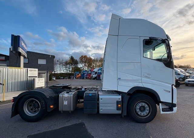 Volvo FH500 4x2T Schubbodenhydraulik - Tegljač: slika Volvo FH500 4x2T Schubbodenhydraulik - Tegljač Volvo FH500 4x2T Schubbodenhydraulik - Tegljač: slika Volvo FH500 4x2T Schubbodenhydraulik - Tegljač