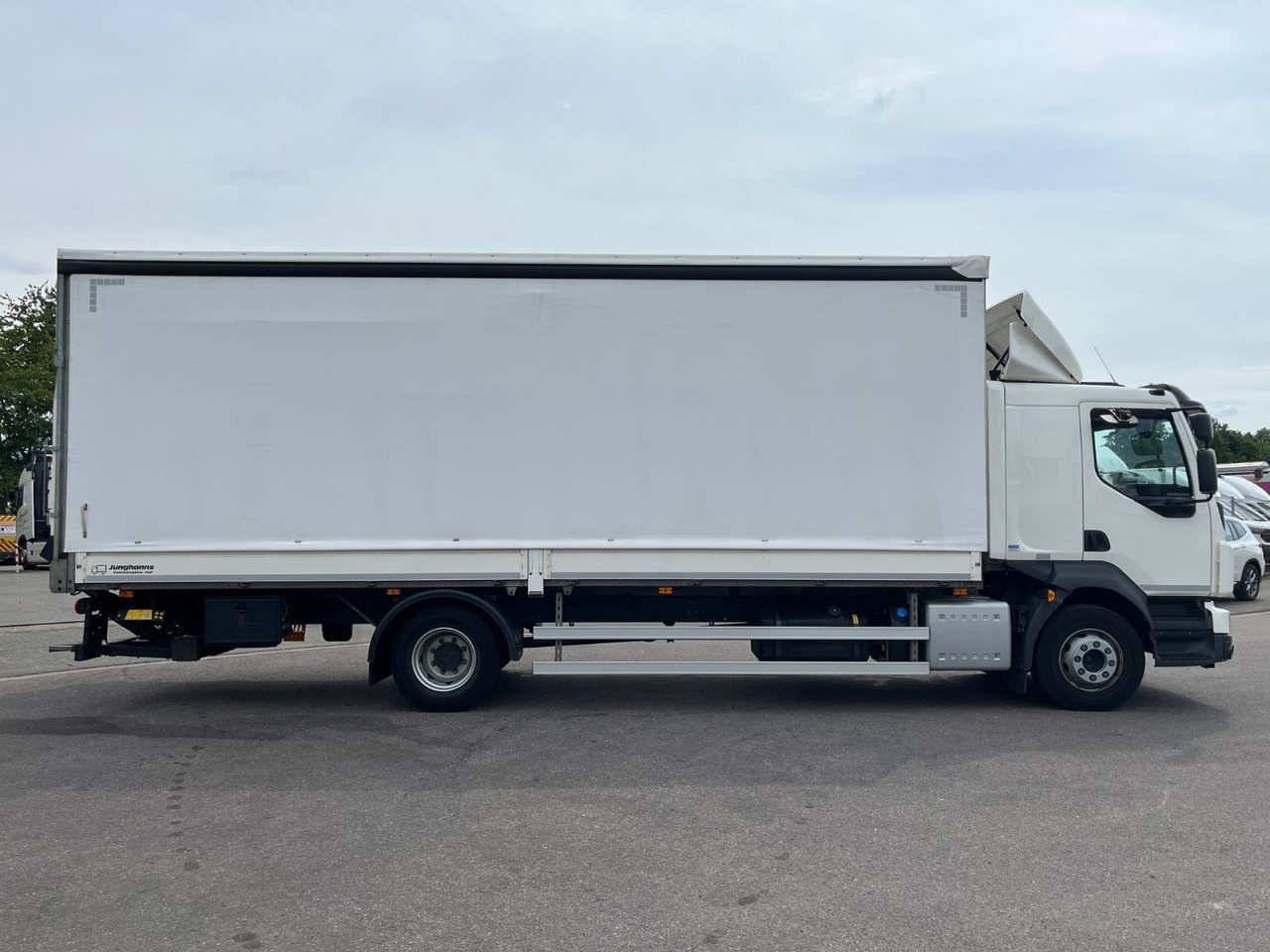 Volvo FL 14.245 Junghanns Schiebeplane LBW - Kamion s ceradom: slika Volvo FL 14.245 Junghanns Schiebeplane LBW - Kamion s ceradom Volvo FL 14.245 Junghanns Schiebeplane LBW - Kamion s ceradom: slika Volvo FL 14.245 Junghanns Schiebeplane LBW - Kamion s ceradom
