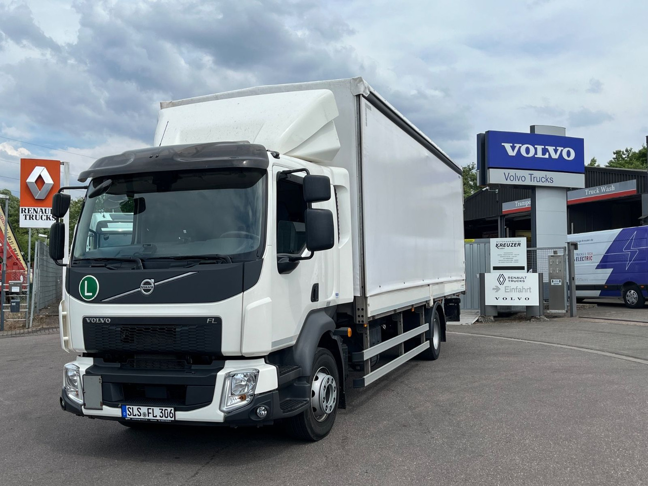 Volvo FL 14.245 Junghanns Schiebeplane LBW - Kamion s ceradom: slika Volvo FL 14.245 Junghanns Schiebeplane LBW - Kamion s ceradom Volvo FL 14.245 Junghanns Schiebeplane LBW - Kamion s ceradom: slika Volvo FL 14.245 Junghanns Schiebeplane LBW - Kamion s ceradom