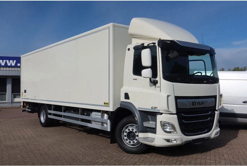 DAF CF 290 FA Bak + klep Dhollandia 2000 KG - Kamion sandučar: slika DAF CF 290 FA Bak + klep Dhollandia 2000 KG - Kamion sandučar DAF CF 290 FA Bak + klep Dhollandia 2000 KG - Kamion sandučar: slika DAF CF 290 FA Bak + klep Dhollandia 2000 KG - Kamion sandučar