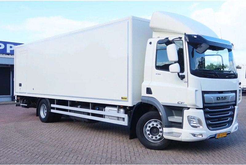 DAF CF 290 FA Bak + klep Dhollandia 2000 kg - Kamion sandučar: slika DAF CF 290 FA Bak + klep Dhollandia 2000 kg - Kamion sandučar DAF CF 290 FA Bak + klep Dhollandia 2000 kg - Kamion sandučar: slika DAF CF 290 FA Bak + klep Dhollandia 2000 kg - Kamion sandučar