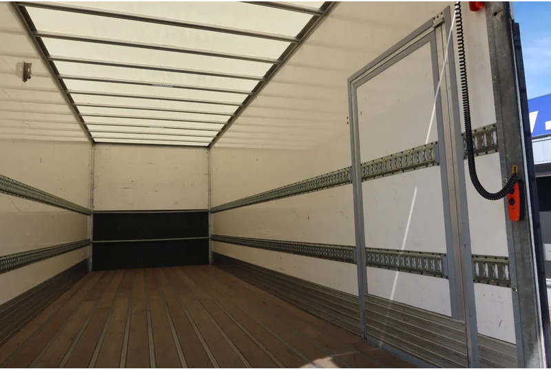 DAF LF 210 Bakwagen + DHollandia 2000 kg - Kamion sandučar: slika DAF LF 210 Bakwagen + DHollandia 2000 kg - Kamion sandučar DAF LF 210 Bakwagen + DHollandia 2000 kg - Kamion sandučar: slika DAF LF 210 Bakwagen + DHollandia 2000 kg - Kamion sandučar