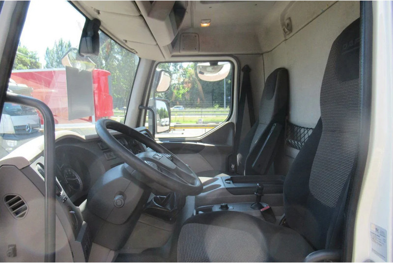 DAF LF 250 250 bak + klep + schuifzeil E6 - Kamion s ceradom: slika DAF LF 250 250 bak + klep + schuifzeil E6 - Kamion s ceradom DAF LF 250 250 bak + klep + schuifzeil E6 - Kamion s ceradom: slika DAF LF 250 250 bak + klep + schuifzeil E6 - Kamion s ceradom
