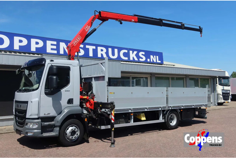 DAF LF 260 Open+Kraan Fassi F 85 V 023+Radio controle - Kamion s kranom: slika DAF LF 260 Open+Kraan Fassi F 85 V 023+Radio controle - Kamion s kranom DAF LF 260 Open+Kraan Fassi F 85 V 023+Radio controle - Kamion s kranom: slika DAF LF 260 Open+Kraan Fassi F 85 V 023+Radio controle - Kamion s kranom