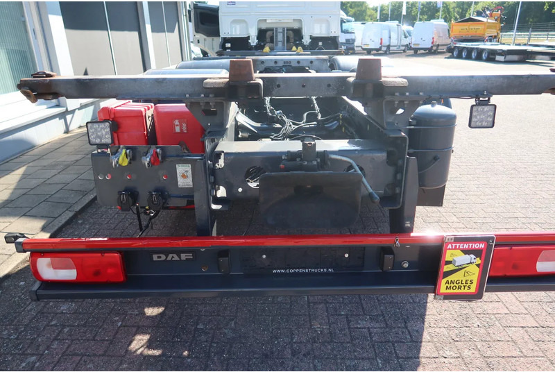 DAF XF 106.450 Wissellaadbaksysteem / Chassis - Transporter kontejnera/ Kamion s izmjenjivim sanducima: slika DAF XF 106.450 Wissellaadbaksysteem / Chassis - Transporter kontejnera/ Kamion s izmjenjivim sanducima DAF XF 106.450 Wissellaadbaksysteem / Chassis - Transporter kontejnera/ Kamion s izmjenjivim sanducima: slika DAF XF 106.450 Wissellaadbaksysteem / Chassis - Transporter kontejnera/ Kamion s izmjenjivim sanducima