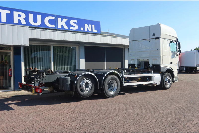 DAF XF 106.450 Wissellaadbaksysteem / Chassis - Transporter kontejnera/ Kamion s izmjenjivim sanducima: slika DAF XF 106.450 Wissellaadbaksysteem / Chassis - Transporter kontejnera/ Kamion s izmjenjivim sanducima DAF XF 106.450 Wissellaadbaksysteem / Chassis - Transporter kontejnera/ Kamion s izmjenjivim sanducima: slika DAF XF 106.450 Wissellaadbaksysteem / Chassis - Transporter kontejnera/ Kamion s izmjenjivim sanducima