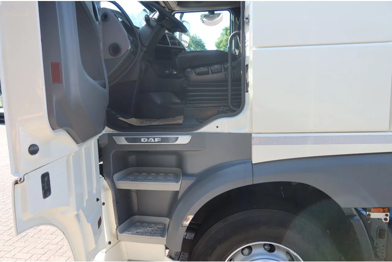 DAF XF 106.450 Wissellaadbaksysteem / Chassis - Transporter kontejnera/ Kamion s izmjenjivim sanducima: slika DAF XF 106.450 Wissellaadbaksysteem / Chassis - Transporter kontejnera/ Kamion s izmjenjivim sanducima DAF XF 106.450 Wissellaadbaksysteem / Chassis - Transporter kontejnera/ Kamion s izmjenjivim sanducima: slika DAF XF 106.450 Wissellaadbaksysteem / Chassis - Transporter kontejnera/ Kamion s izmjenjivim sanducima
