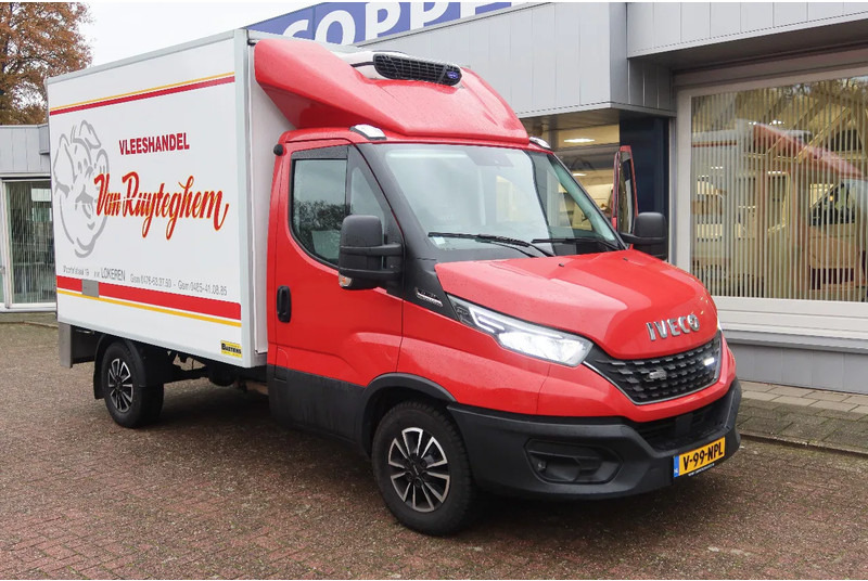 Iveco 35S 180 35 S 180 Hi-Matic - Dostavno vozilo hladnjača: slika Iveco 35S 180 35 S 180 Hi-Matic - Dostavno vozilo hladnjača Iveco 35S 180 35 S 180 Hi-Matic - Dostavno vozilo hladnjača: slika Iveco 35S 180 35 S 180 Hi-Matic - Dostavno vozilo hladnjača