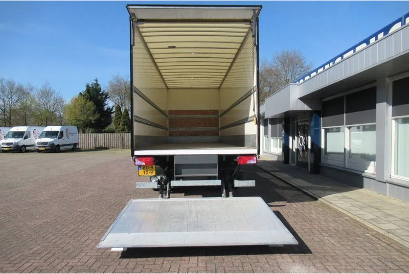 MAN TGM 15.250 Bak + klep E6 - Kamion sandučar: slika MAN TGM 15.250 Bak + klep E6 - Kamion sandučar MAN TGM 15.250 Bak + klep E6 - Kamion sandučar: slika MAN TGM 15.250 Bak + klep E6 - Kamion sandučar