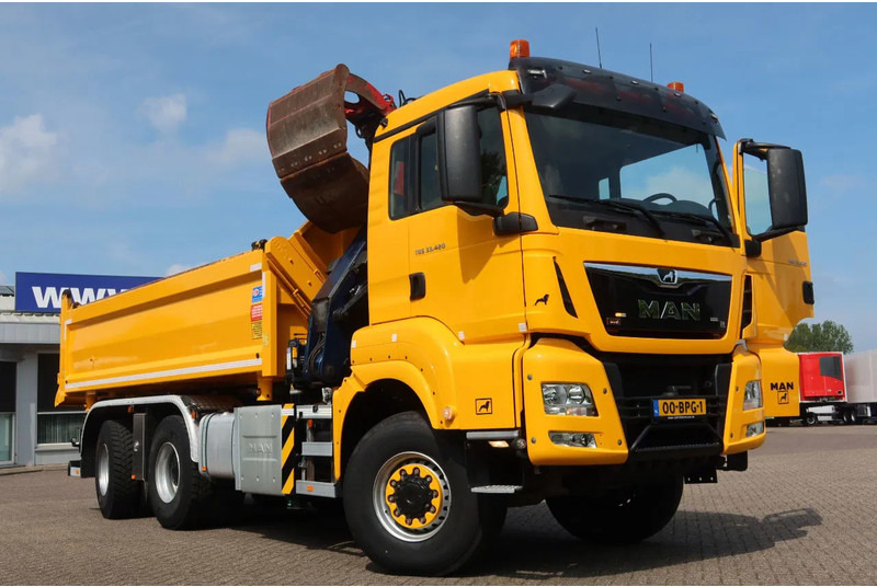 MAN TGS 33.420 2 Zijdige kipper + Kraan 6x6 Stuur as - Kiper, Kamion s kranom: slika MAN TGS 33.420 2 Zijdige kipper + Kraan 6x6 Stuur as - Kiper, Kamion s kranom MAN TGS 33.420 2 Zijdige kipper + Kraan 6x6 Stuur as - Kiper, Kamion s kranom: slika MAN TGS 33.420 2 Zijdige kipper + Kraan 6x6 Stuur as - Kiper, Kamion s kranom