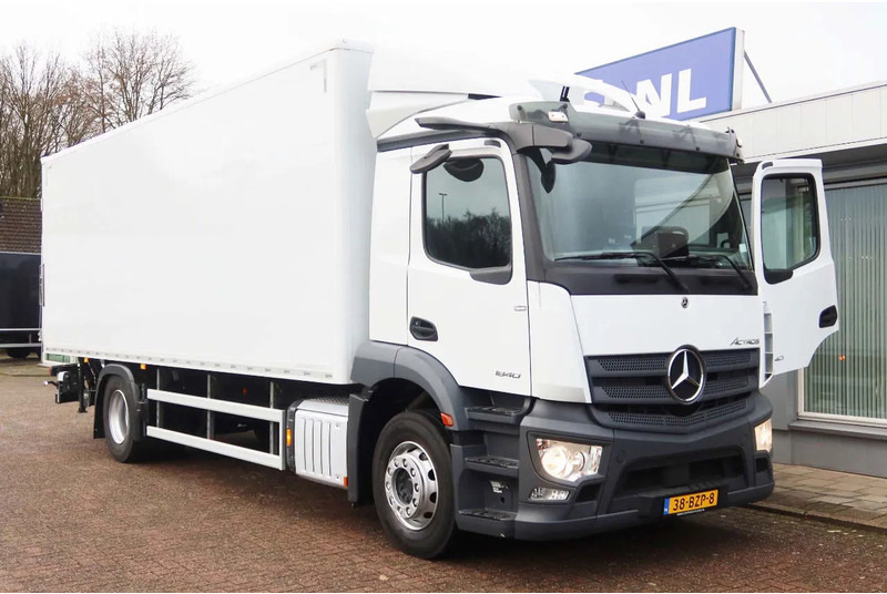 Mercedes-Benz Actros 1840 L Bakwagen + Bar klep 2000 KG + Geïsoleerde bak - Kamion sandučar: slika Mercedes-Benz Actros 1840 L Bakwagen + Bar klep 2000 KG + Geïsoleerde bak - Kamion sandučar Mercedes-Benz Actros 1840 L Bakwagen + Bar klep 2000 KG + Geïsoleerde bak - Kamion sandučar: slika Mercedes-Benz Actros 1840 L Bakwagen + Bar klep 2000 KG + Geïsoleerde bak - Kamion sandučar